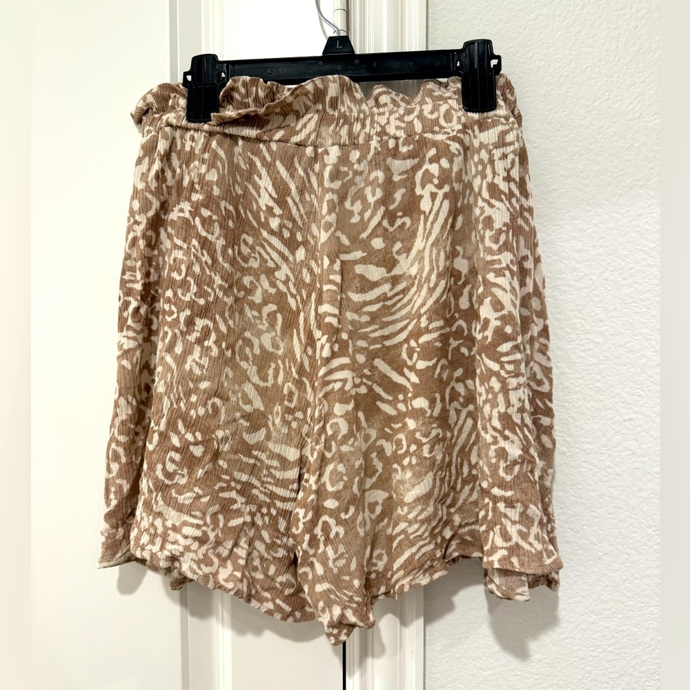 Final Touch Flowy Shorts, Size Large, Elastic Waist